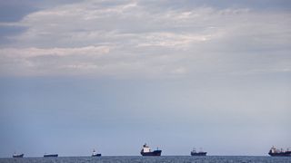 Rusia amenință cu bombardarea oricărei nave care navighează către sau dinspre Ucraina. 