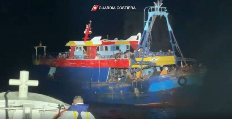 Două ambarcațiuni cu migranți care au plecat din portul Sfax, un punct critic al crizei migrației din Tunisia, s-au scufundat sâmbătă în drum spre Europa.