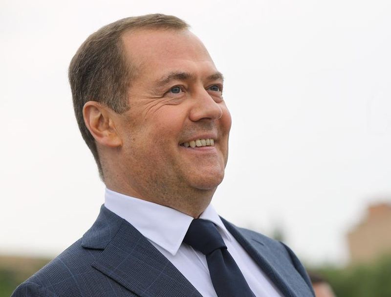 Negocierile de pace dintre Rusia și Ucraina se lasă așteptate. Medvedev: „Inamicul trebuie să vină târându-se în genunchi, cerșind milă”