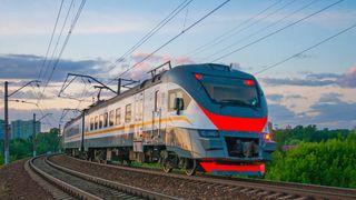 Un copil de 5 ani din Fetești a plecat de acasă fără să le spună părinților. Polițiștii l-au găsit într-un tren care mergea spre Constanța