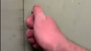 Doi turiști au rămas șocanți când au descoperit ce se ascunde în camera lor de hotel