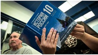 Rusia publică un manual școlar de istorie care laudă invazia Ucrainei