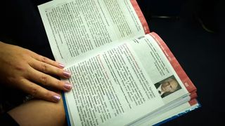  Invazia Ucrainei, pe care Kremlinul o numește "o operațiune militară specială", a fost din ce &icirc;n ce mai mult prezentată tinerilor ruși.