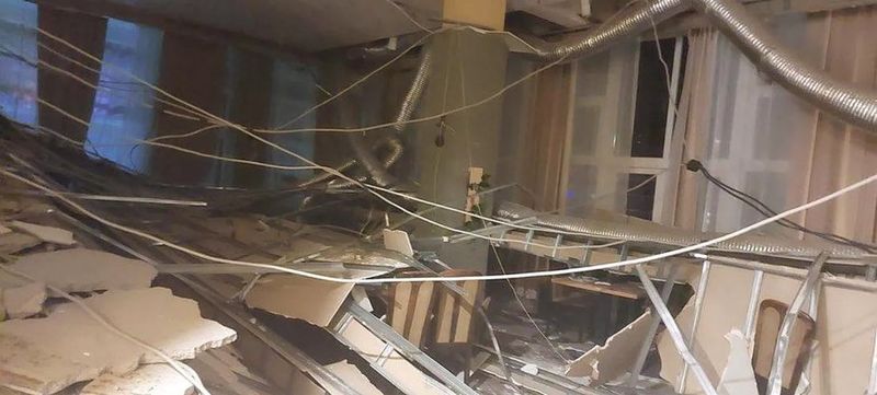 Momente de panică în timpul unui majorat la Băile Herculane. Tavanul s-a prăbușit peste ei: „M-am gândit că e cutremur''