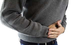 De ce at&acirc;t de mulți oameni sunt balonați &icirc;n ziua de azi. Greșelile care duc la probleme digestive