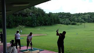 Coreea de Nord își deschide porțile turiștilor din întreaga lume. Oamenii sunt așteptați să joace golf. Care este motivul invitației?