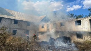 Incendiu puternic la Mănăstirea Delta Neajlovului