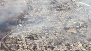 O serie de situri istorice importante din Lahaina, centrul turistic al orașului Maui, au fost distruse de incendii