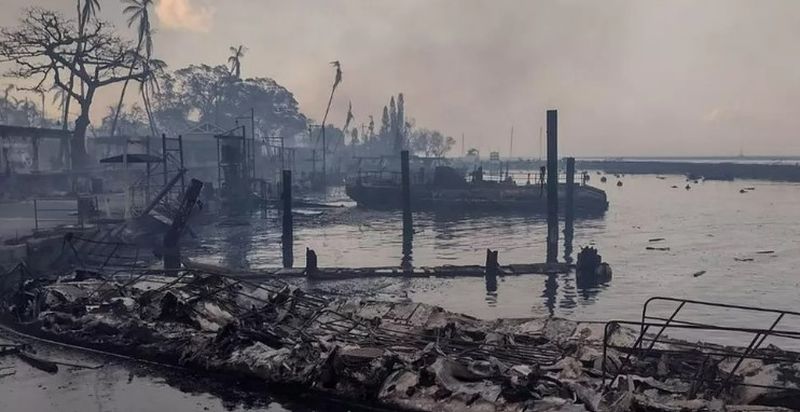 Peste 11.000 de persoane au fost evacuate miercuri din Maui.