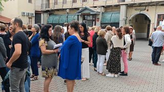 VIDEO- Proteste la Ministerul de Finanțe, ANAF și Trezorerie, &icirc;n multe județe din țară. Angajații au &icirc;ntrerupt spontan activitatea. Sunt nemulțumiți de măsurile fiscale