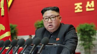 Kim Jong Un &icirc;ncepe pregătirile de război. El a solicitat creșterea producției de rachete: &bdquo;Nivelurile calitative ale pregătirilor de război depind de dezvoltarea industriei de muniţii&rdquo;