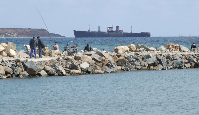 Explozie în zona digului din Costineşti | Posibil să fie mină marină