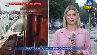 VIDEO- T&acirc;r&acirc;tă de tramvai sub ochii fiicei.  Femeia a murit &icirc;ncerc&acirc;nd să &icirc;și coboare fiica, aflată &icirc;n scaun cu rotile, din mijlocul de transport &icirc;n comun