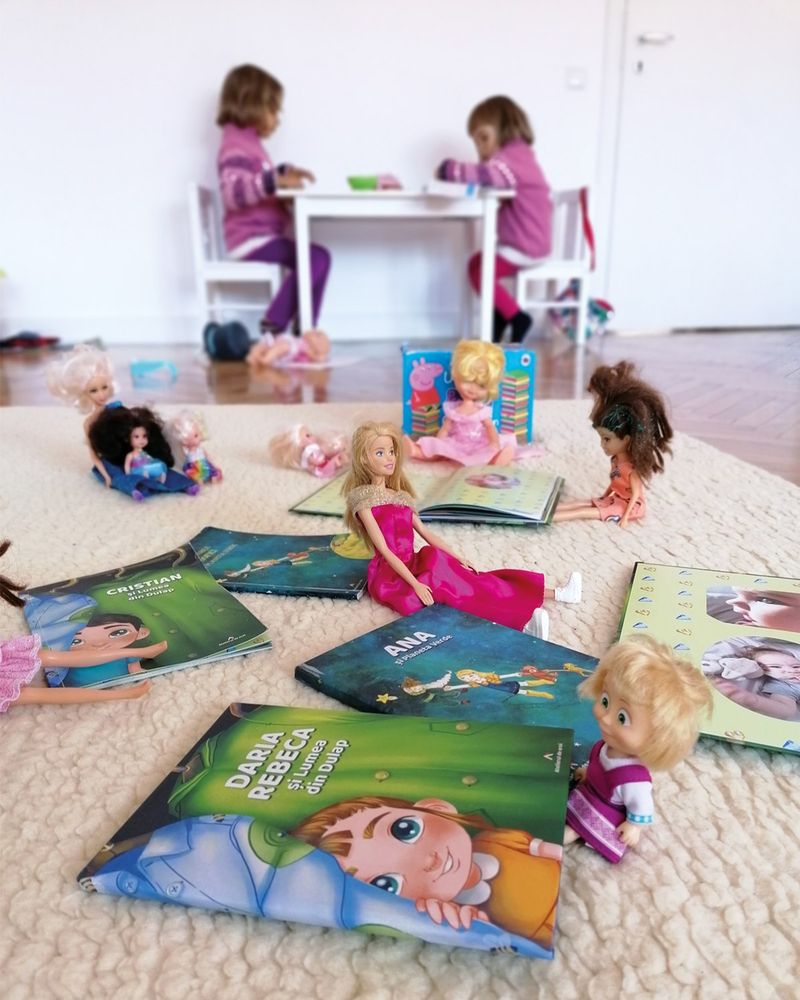 Până acum, cei doi soți au creat în total 6 cărți.