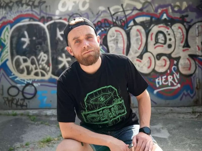 Serhii Rotchuk spune că a fost izolat din cauza tatuajelor sale.