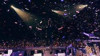 Brandon Flowers, solistul The Killers, concert la Marea Neagră