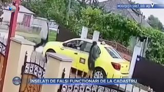 VIDEO- &Icirc;nșelați de falși funcționari de la Cadastru. Polițiștii avertizează bătr&acirc;nii să fie atenți pe cine primesc &icirc;n locuințe