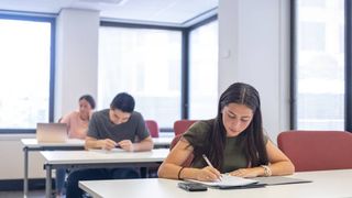 Subiecte Istorie BAC 2023 toamnă: La ce oră se publică baremul de corectare?