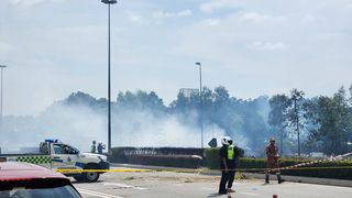 VIDEO. Un avion privat s-a prăbușit pe o șosea plină de mașini