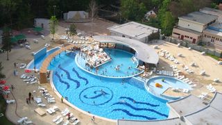 Apa termală de la Baile Felix nu este indicată pentru toată lumea.