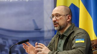 Premierul Ucrainei, Den&icirc;s Şm&icirc;hal, vine &icirc;n Rom&acirc;nia. Programul &icirc;nt&acirc;lnirii cu Premierul Marcel Ciolacu: &bdquo;vom continua&nbsp;să acordăm sprijin deplin și consistent pentru&nbsp;Ucraina&rdquo;