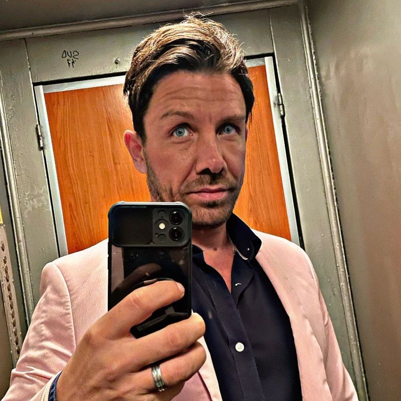 Matteo Politi, falsul chirurg cu 8 clase, apariție-șoc în timp ce e căutat de poliție