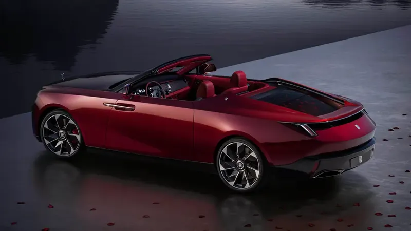 Rolls-Royce La Rose Noire Droptail