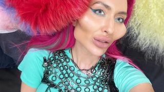 FOTO - Cum arăta la 18 ani femeia cu cei mai mari obraji din lume: „Erai o fată obișnuită, dar acum ești specială”