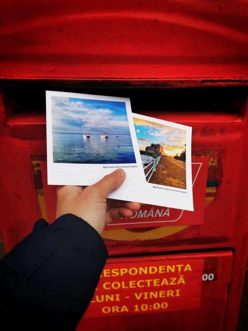 Cărțile poștale se găsesc în Constanța la Prăvalia cu Cărți, Rafia Studio și Cărturești, iar în țară se mai găsesc la Cărturești în București și Sibiu.