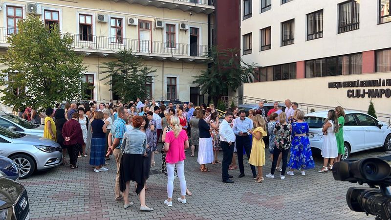protest spontan finanțe
