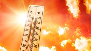 Rom&acirc;nia se topește! Avertizarea de cod portocaliu a meteorologiilor a fost prelungită. Zonele care scapă de caniculă