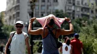 Rom&acirc;nia se topește! Avertizarea de cod portocaliu a meteorologiilor a fost prelungită. Zonele care scapă de caniculă
