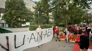 În continuare, în Botoșani sunt proteste în memoria tinerei, oamenii cerând dreptate pentru aceasta.