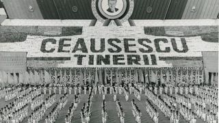 Imagine din timpul evenimentelor de 23 august, &icirc;n comunism
