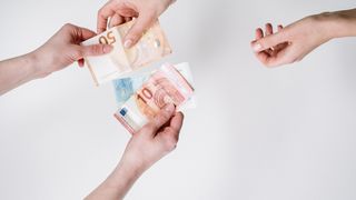 Curs valutar BNR azi, 24 august 2023.Noile cotații pentru euro și dolar. La ce nivel au ajuns?