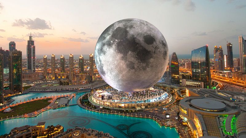 Acest hotel din Dubai te va face să te simți ca în spațiul cosmic. Ce facilități oferă hotelul de lux în formă de lună