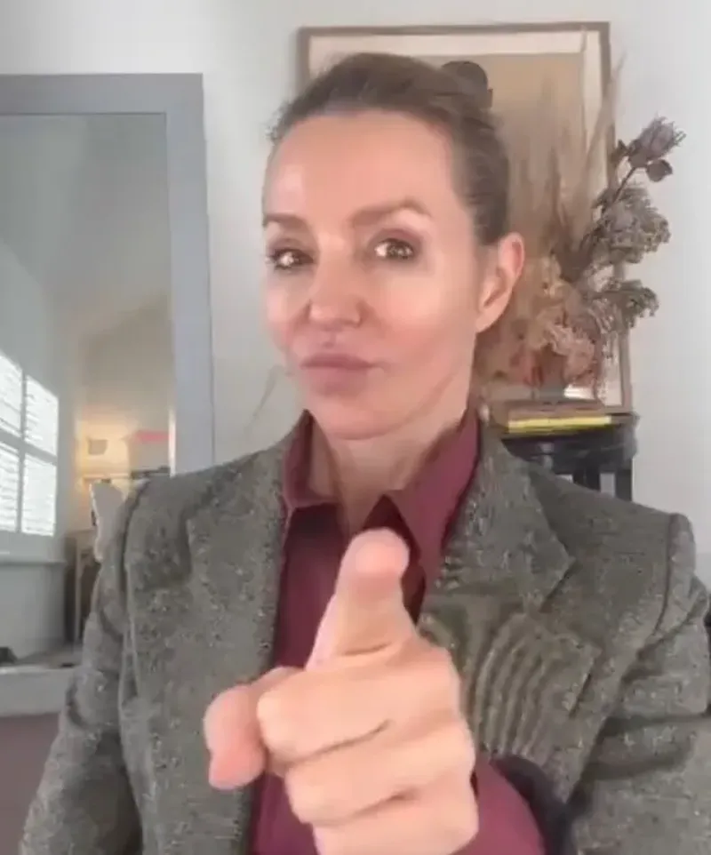 O mamă, care își crește copii singură, a dezvăluit rețeta cu care s-a îmbogățit după divorț. Femeia a pierdut tot în timpul separării de fostul soț. Acum deține un adevărat imperiu imobiliar