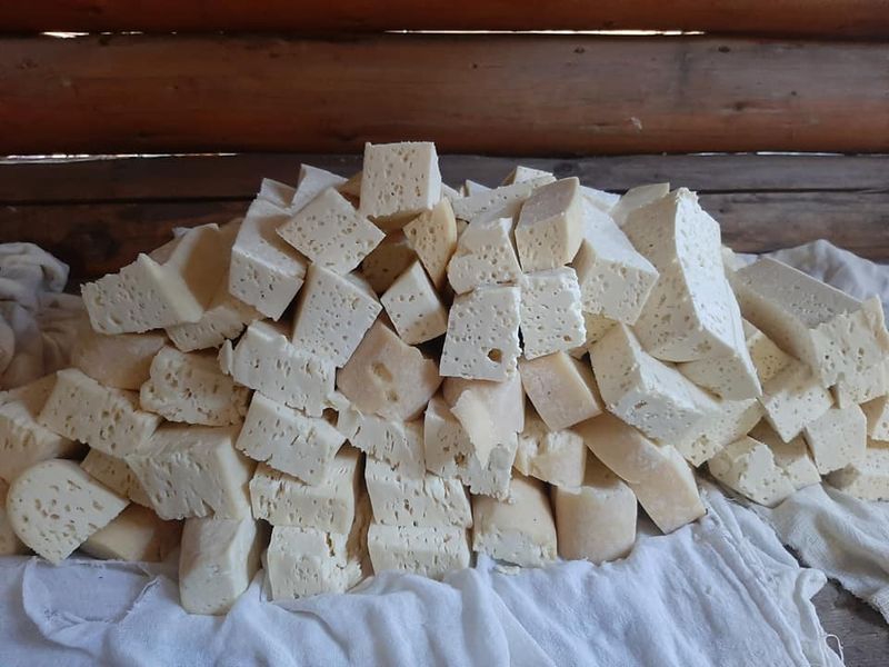 ”La piață, se vinde ce crede lumea că se vinde”