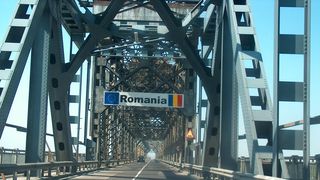 MAE a emis o atenționare de călătorie pentru Republica Bulgaria. Circulația autovehiculelor pe Podul Dunării de la Giurgiu - Ruse va fi restricționată
