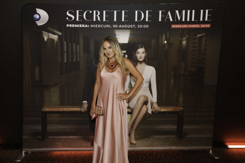 Avanpremieră cu fast, aseară, pentru serialul “Secrete de familie”, ce va avea premiera miercuri, de la ora 20:00, la Kanal D!