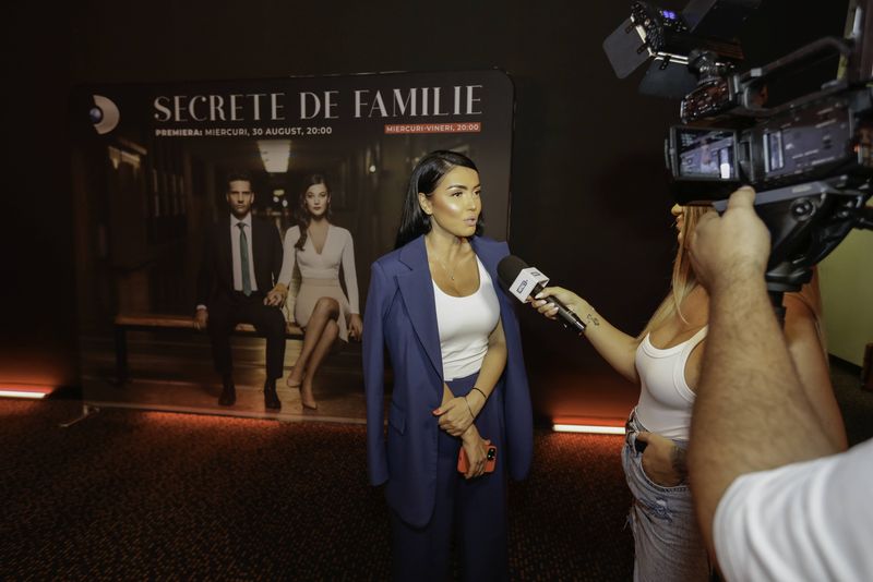 Avanpremieră cu fast, aseară, pentru serialul “Secrete de familie”, ce va avea premiera miercuri, de la ora 20:00, la Kanal D!