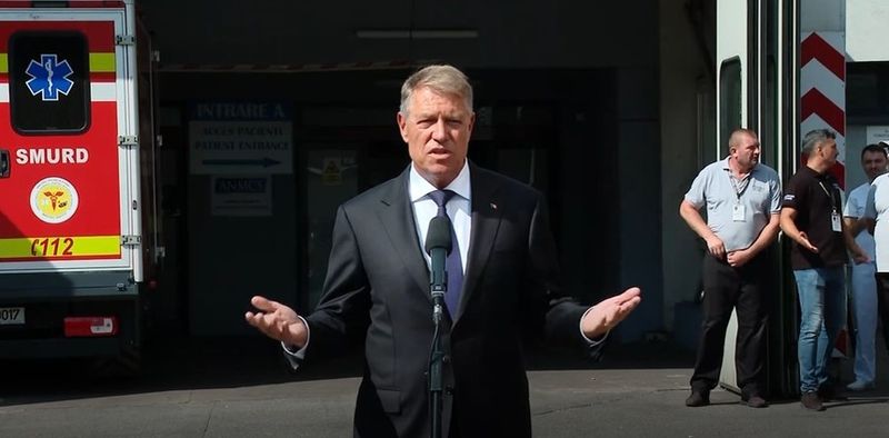 Declarațiile președintelui Klaus Iohannis, după vizitarea răniților de la Crevedia: „Tragedie după tragedie. Întrebarea pe care ne-o punem toți este de ce s-a ajuns aici?”