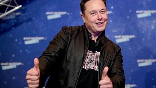 Elon Musk vrea să lanseze o aplicație prin care oamenii să folosească X pe ecranul mașinii