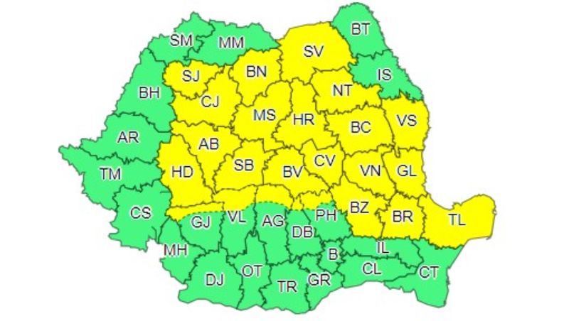 Vremea rece se întoarce în România. Sunt anunțate vijelii și ploi însoțite de descărcări electrice și temperaturi scăzute de până la 10 grade / ANM: Cod galben de instabilitate atmosferică