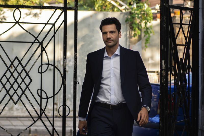 Ce spune Pinar Deniz despre finalul șocant al primului episod din “Secrete de familie” / “Nimic nu este ce pare a fi și totul se poate schimba într-o secundă”