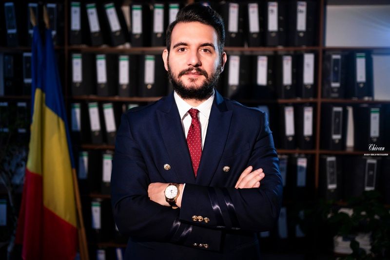 Adrian Cuculis- avocat