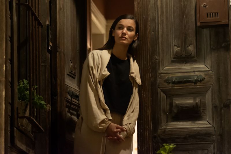 Cine este Pinar Deniz, cea care o interpretează pe curajoasa avocată Ceylin din serialul “Secrete de familie”