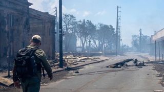 Winfrey vine rar &icirc;n Maui, iar The Rock a trăit &icirc;n Hawaii &icirc;n copilărie și este parțial de origine samoană.