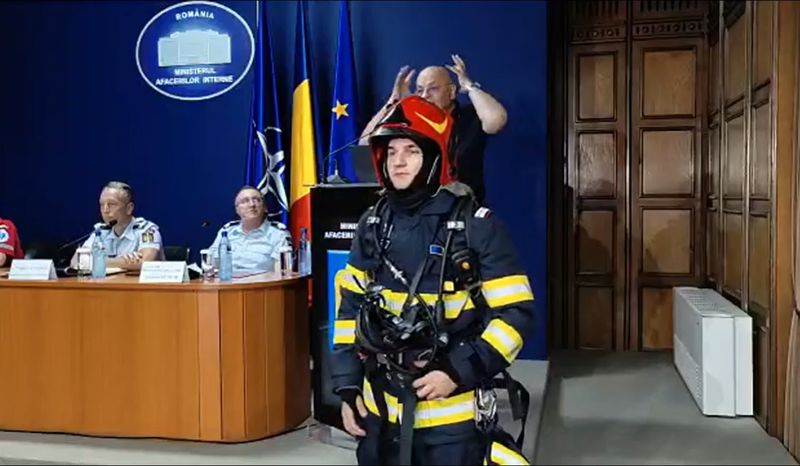 Raed Arafat, explicații despre casca de protecție a pompierilor 