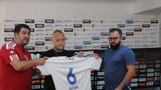 Astăzi, 4 septembrie, la meciul dintre FB Botoșani și FC Hermannstadt, jucătorii vor purta pe teren tricouri cu fotografia Alexandrei.